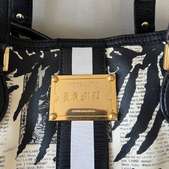 $300 Y2K L.A.M.B BY GWEN STEFANI NEWSPAPER ANIMAL PRINT TOTE LARGE - Picture 2 of 14